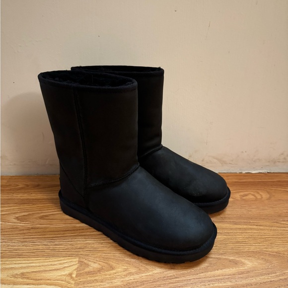 UGG Black Boots with Durable Soles - Picture 1 of 5